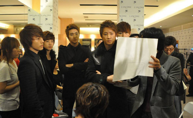 SJ神童因健康问题中断所有演艺活动，粉丝喊话身体最重要